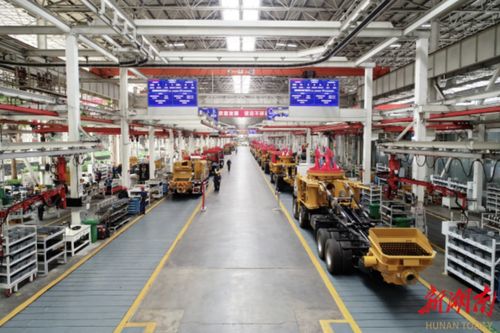 工程機(jī)械產(chǎn)業(yè),攀高向新立標(biāo)桿